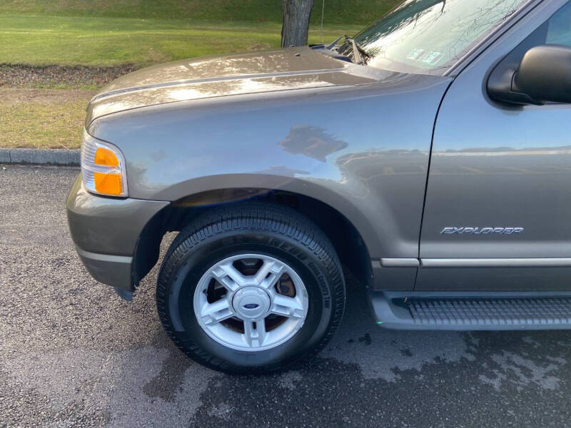 2005 Ford Explorer XLT