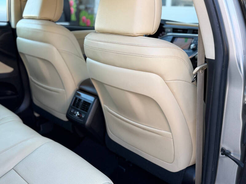 2014 Toyota Avalon Limited