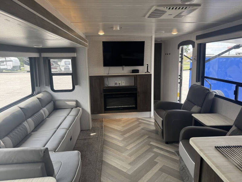 2022 Forest River Salem Midwest 27RK