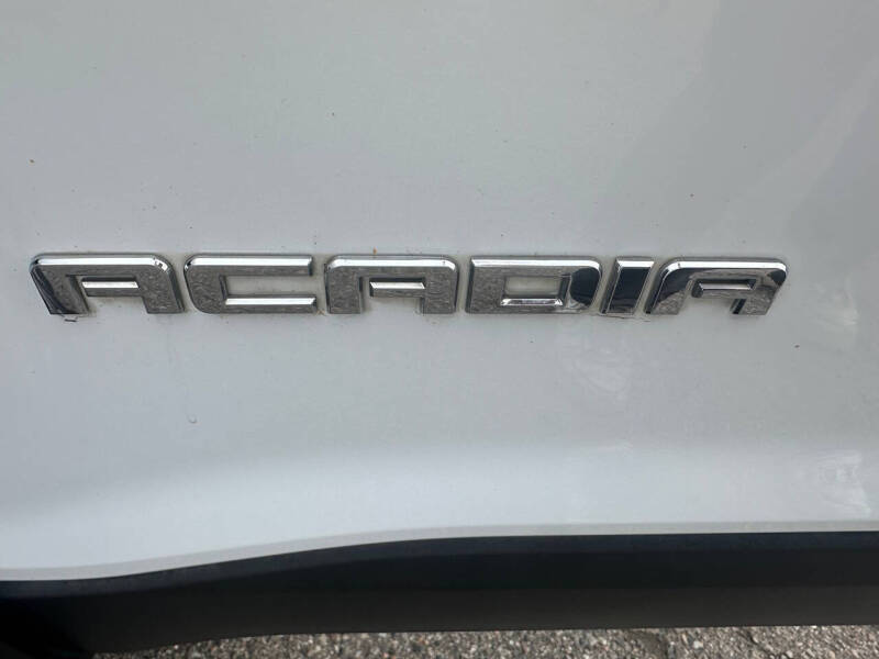 2017 GMC Acadia SLE-2