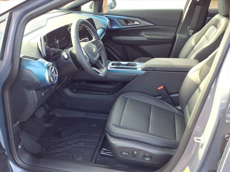 2026 Chevrolet Equinox EV LT 2