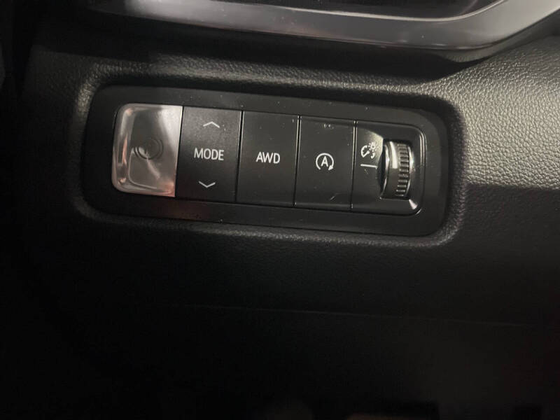 2024 GMC Acadia AT4