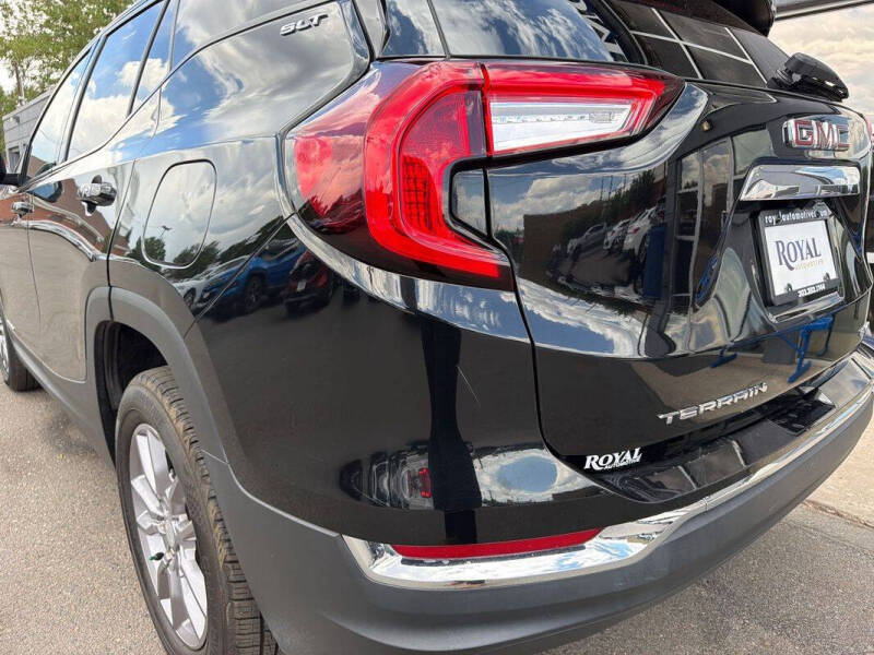 2023 GMC Terrain SLT
