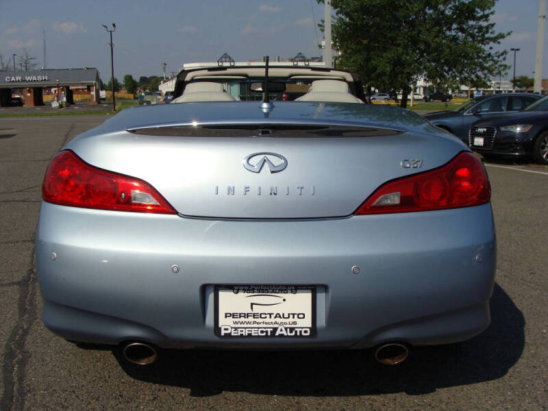 2011 Infiniti G37 Convertible