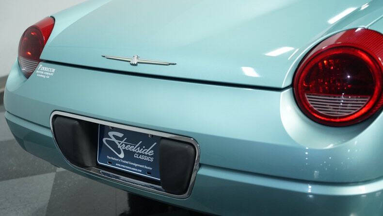 2002 Ford Thunderbird Deluxe