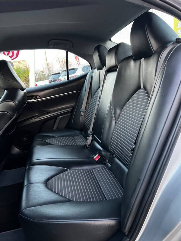 2021 Toyota Camry SE