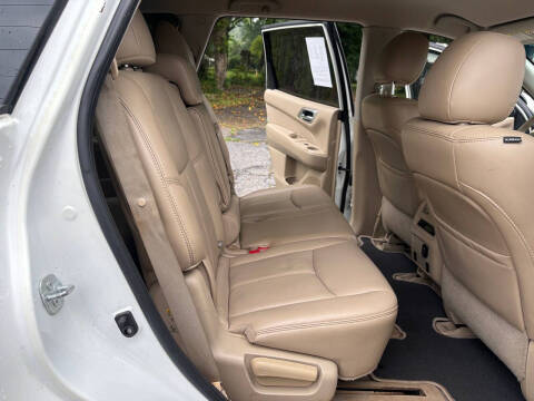 2015 Nissan Pathfinder SL