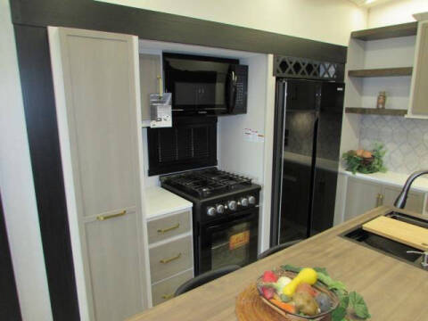 2025 Forest River 38 VERANDA