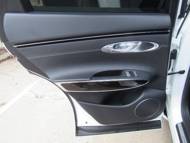 2022 Genesis GV70 2.5T Standard