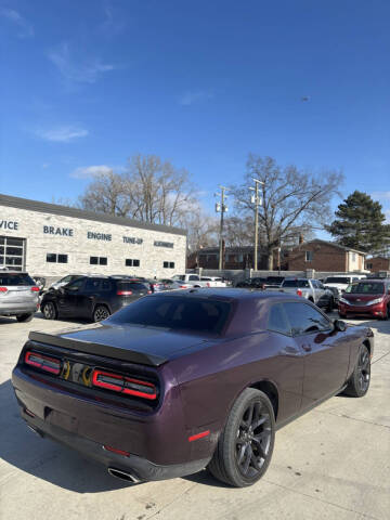 2021 Dodge Challenger SXT