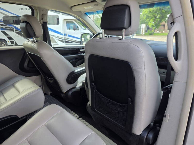 2012 Dodge Grand Caravan Crew