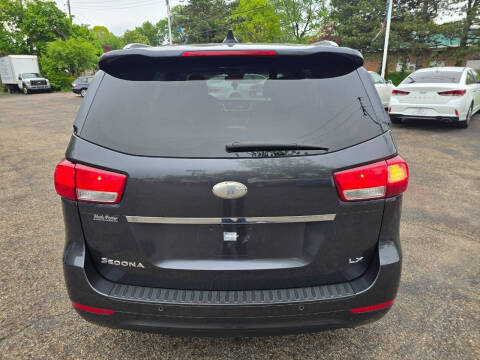 2017 Kia Sedona LX