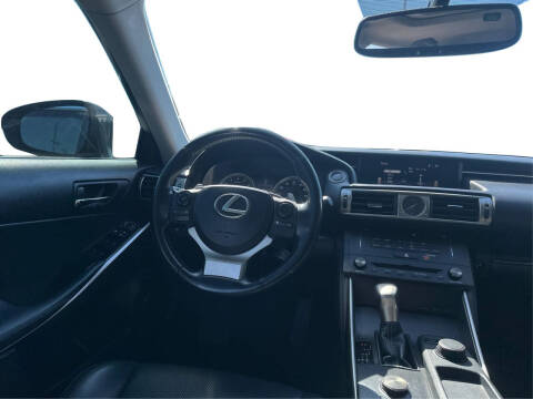 2016 Lexus IS 200t
