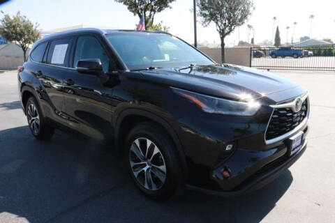 2021 Toyota Highlander for sale at DIAMOND VALLEY HONDA in Hemet CA
