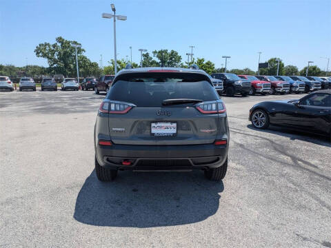 2022 Jeep Cherokee Trailhawk