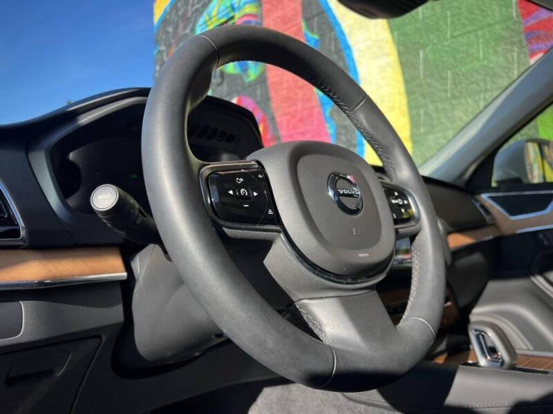 2024 Volvo XC90 B6 Plus Bright Theme 6P