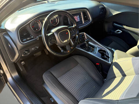 2016 Dodge Challenger SXT