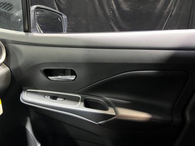 2025 Nissan Versa SR