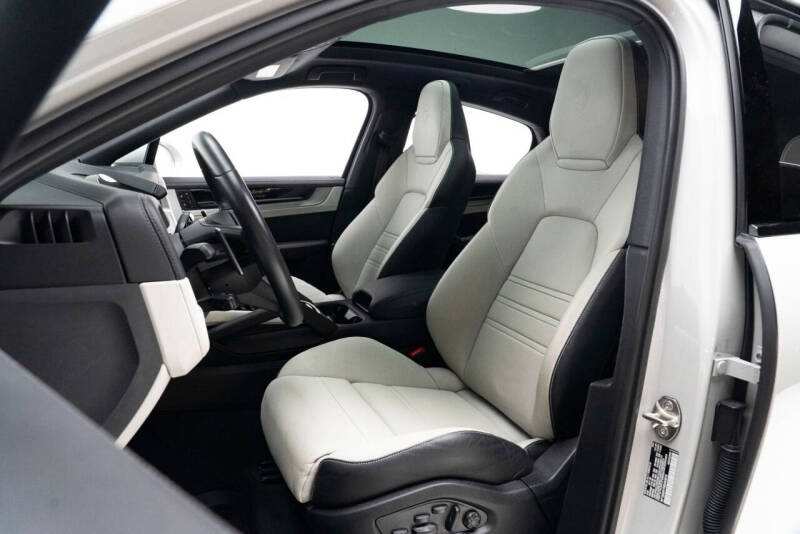 2024 Porsche Cayenne Coupe