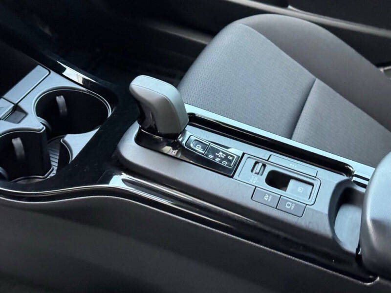 2024 Toyota Prius LE