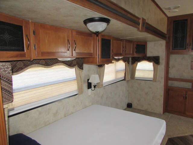 2011 Keystone RV MONTANA MO