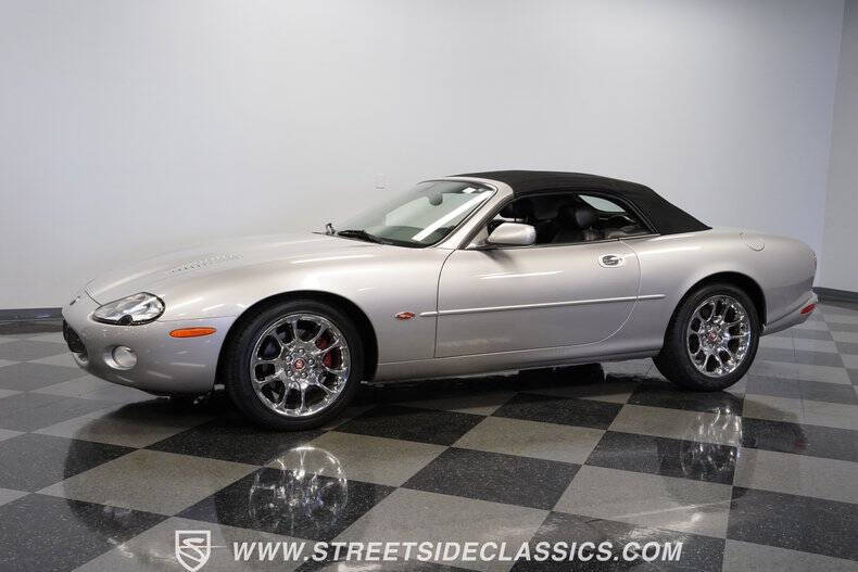 2001 Jaguar XKR