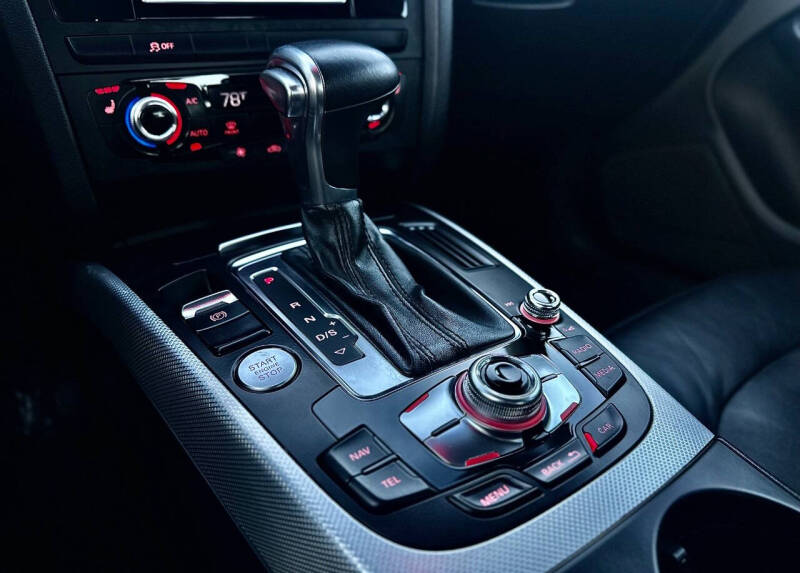 2016 Audi A4 2.0T quattro Premium