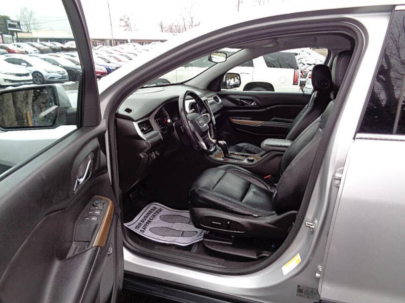 2018 GMC Acadia SLE-2