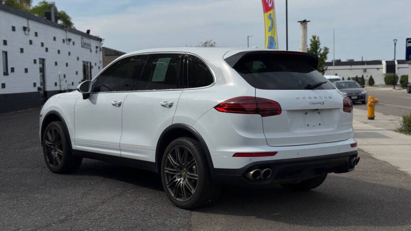 2017 Porsche Cayenne S
