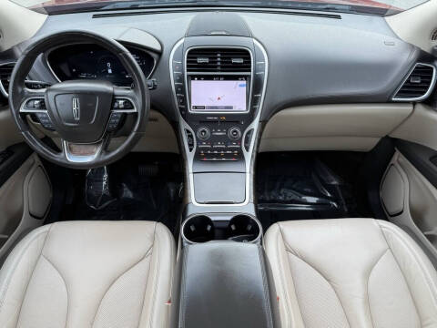 2019 Lincoln Nautilus Select