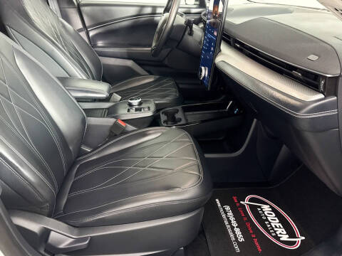 2022 Ford Mustang Mach-E Select