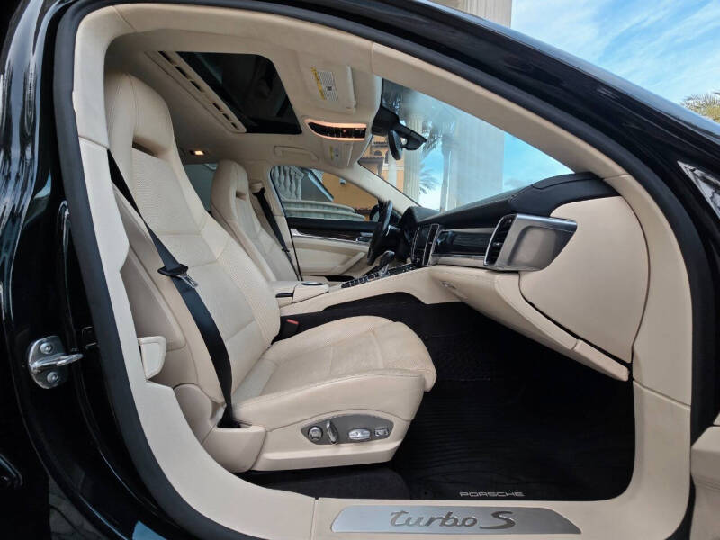 2014 Porsche Panamera Turbo