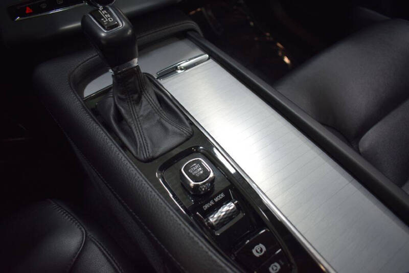 2018 Volvo XC90 T5 Momentum 7-Passenger