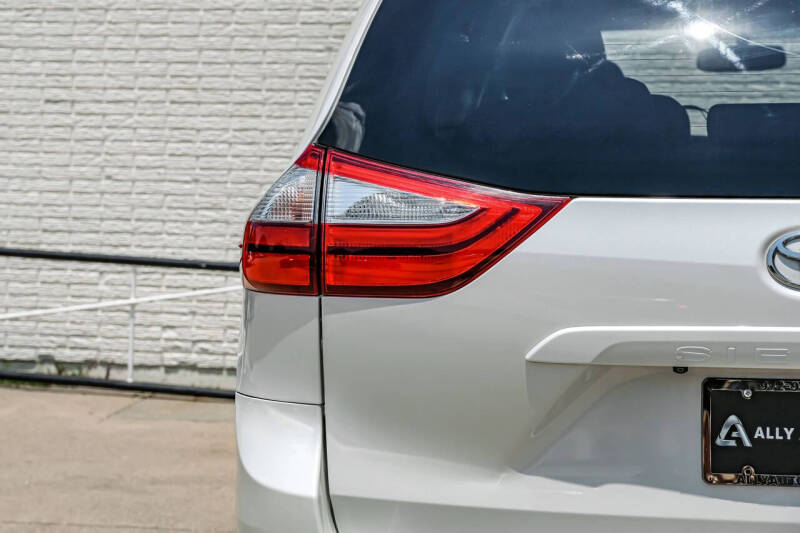 2017 Toyota Sienna