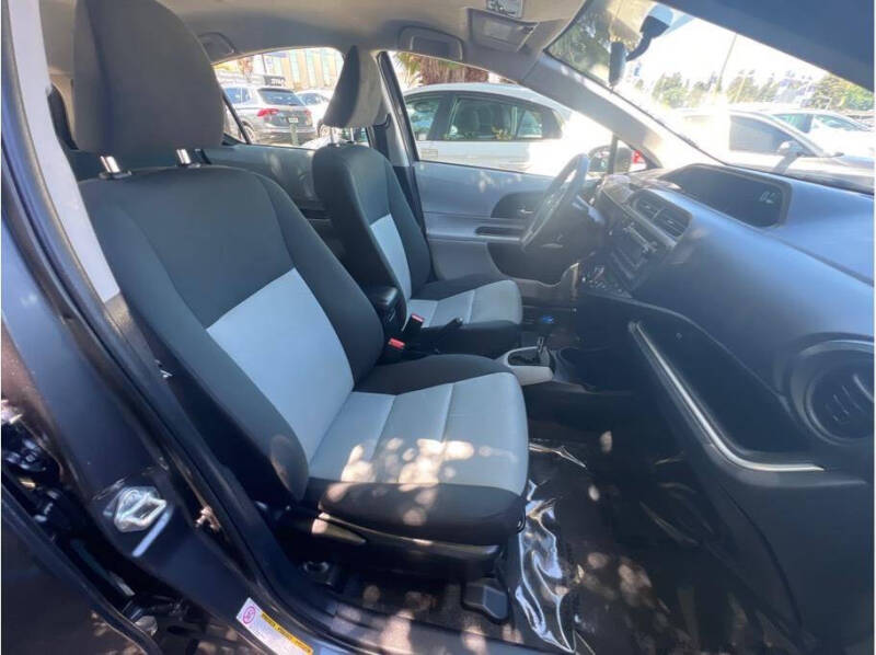2014 Toyota Prius c
