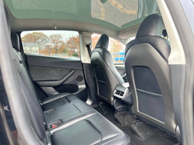 2025 Tesla Model Y Long Range