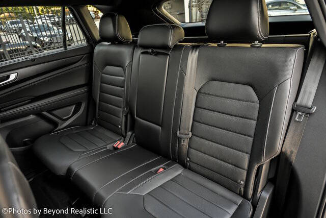 2024 Volkswagen Atlas Cross Sport SEL R-Line 4Motion