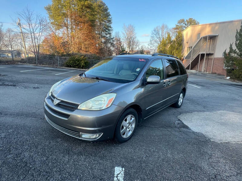 2004 Toyota Sienna for sale at Global Imports of Dalton LLC in Dalton GA