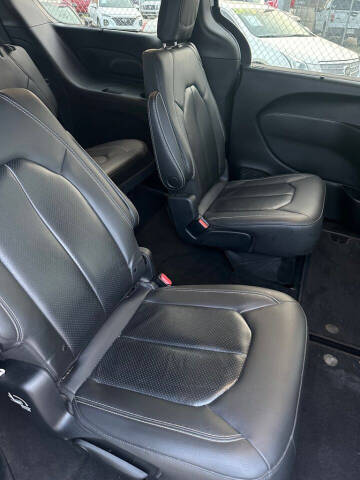 2020 Chrysler Pacifica Touring L Plus