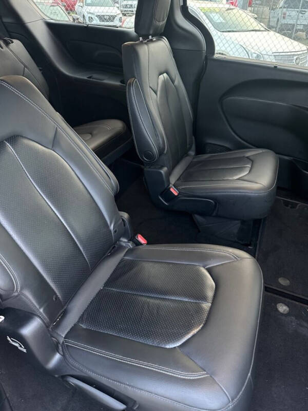 2020 Chrysler Pacifica Touring L Plus