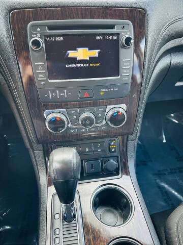 2017 Chevrolet Traverse LT