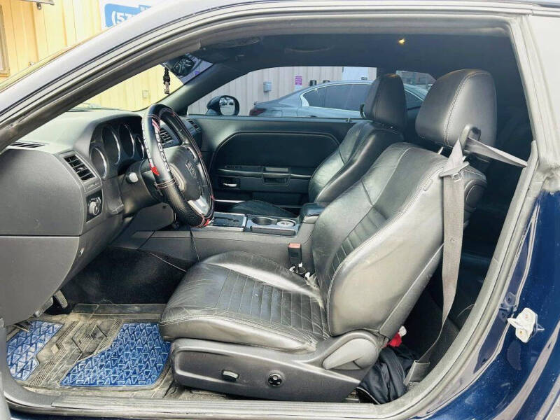 2012 Dodge Challenger SXT