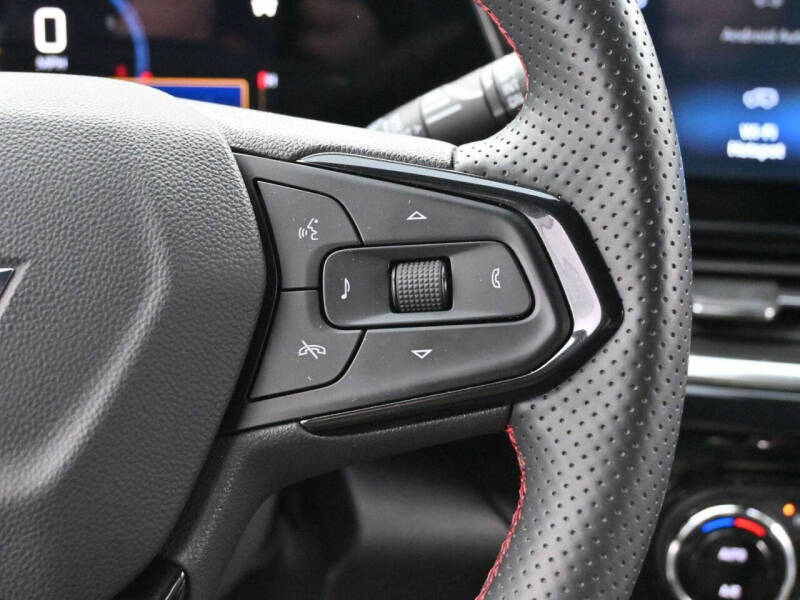 2025 Chevrolet Trax RS