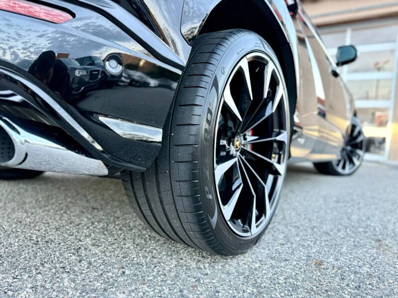 2024 Lamborghini Urus S