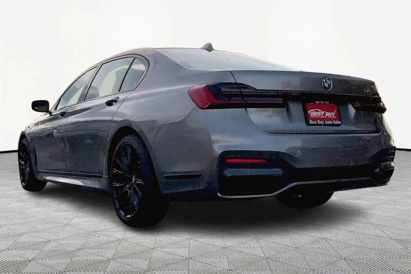 2022 BMW 7 Series 740i