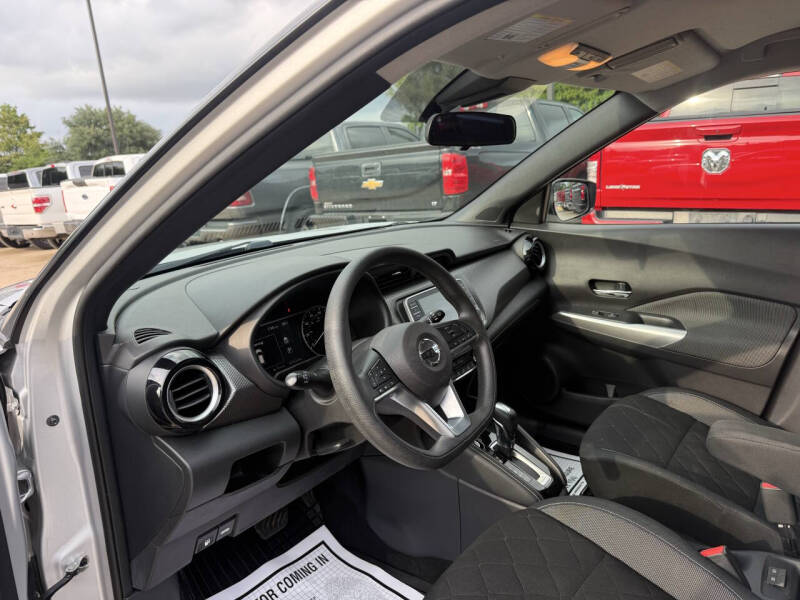 2020 Nissan Kicks SV