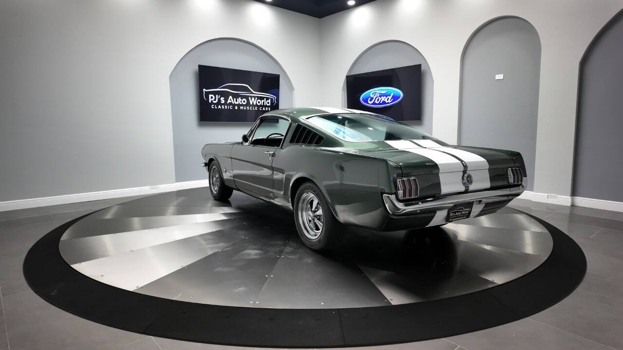 1965 Ford Mustang 3