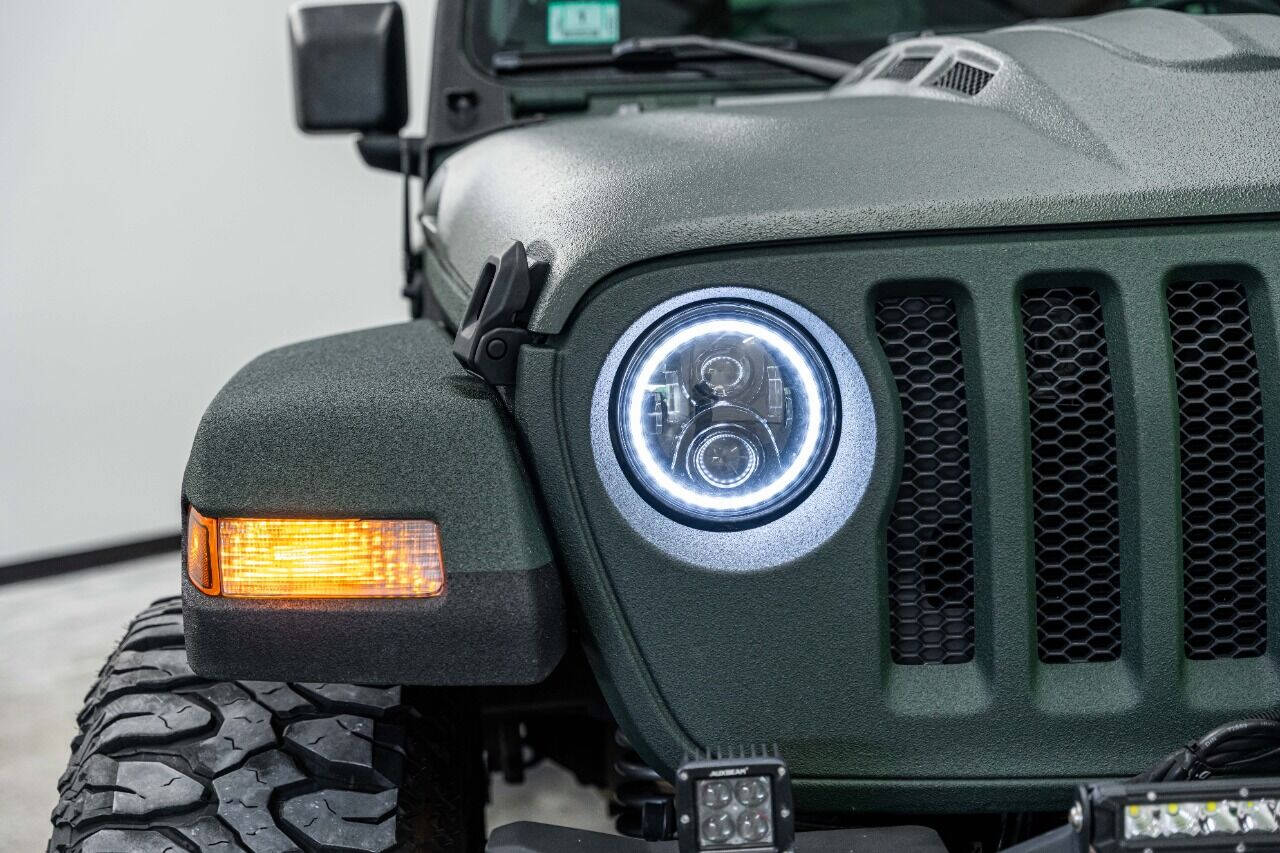 2018 JEEP Wrangler SUV / Crossover - $47,999