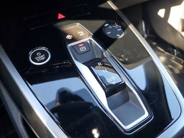 2025 Audi Q4 e-tron quattro Premium 55