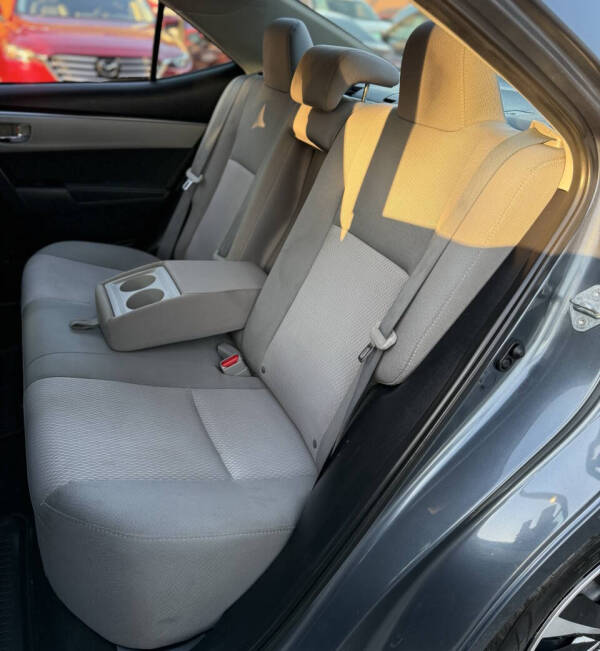 2015 Toyota Corolla LE